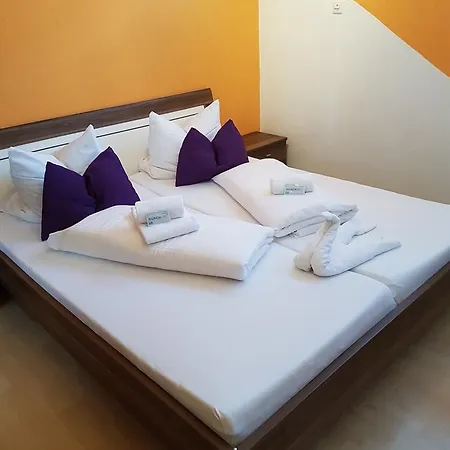 Pensjonat Gaestehaus Stroeter 4*